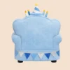 Vue arrière fauteuil d’anniversaire bleu pour chien avec décoration Joyeux Anniversaire